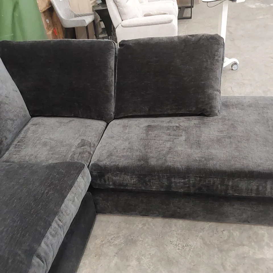 DESIGNER OPULENT CHENILLE CORNER SOFA WITH CUSHIONS - CHARCOAL 