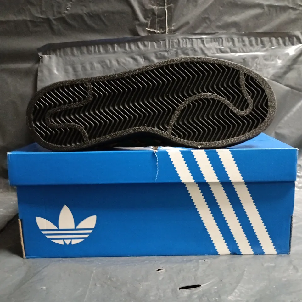 BOXED PAIR OF ADIDAS SUPERSTAR II SHOES IN LEOPARD PRINT/GREEN SIZE UK 6.5