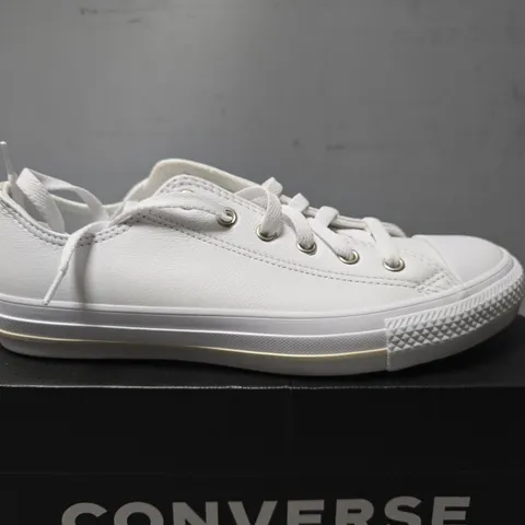 BOXED CONVERSE WHITE TRAINERS - UK 5