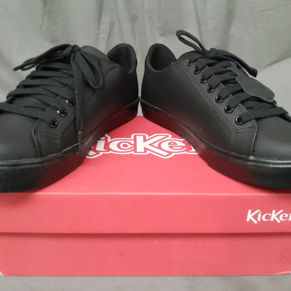 BOXED PAIR OF KICKERS SHOES IN BLACK EU SIZE 38