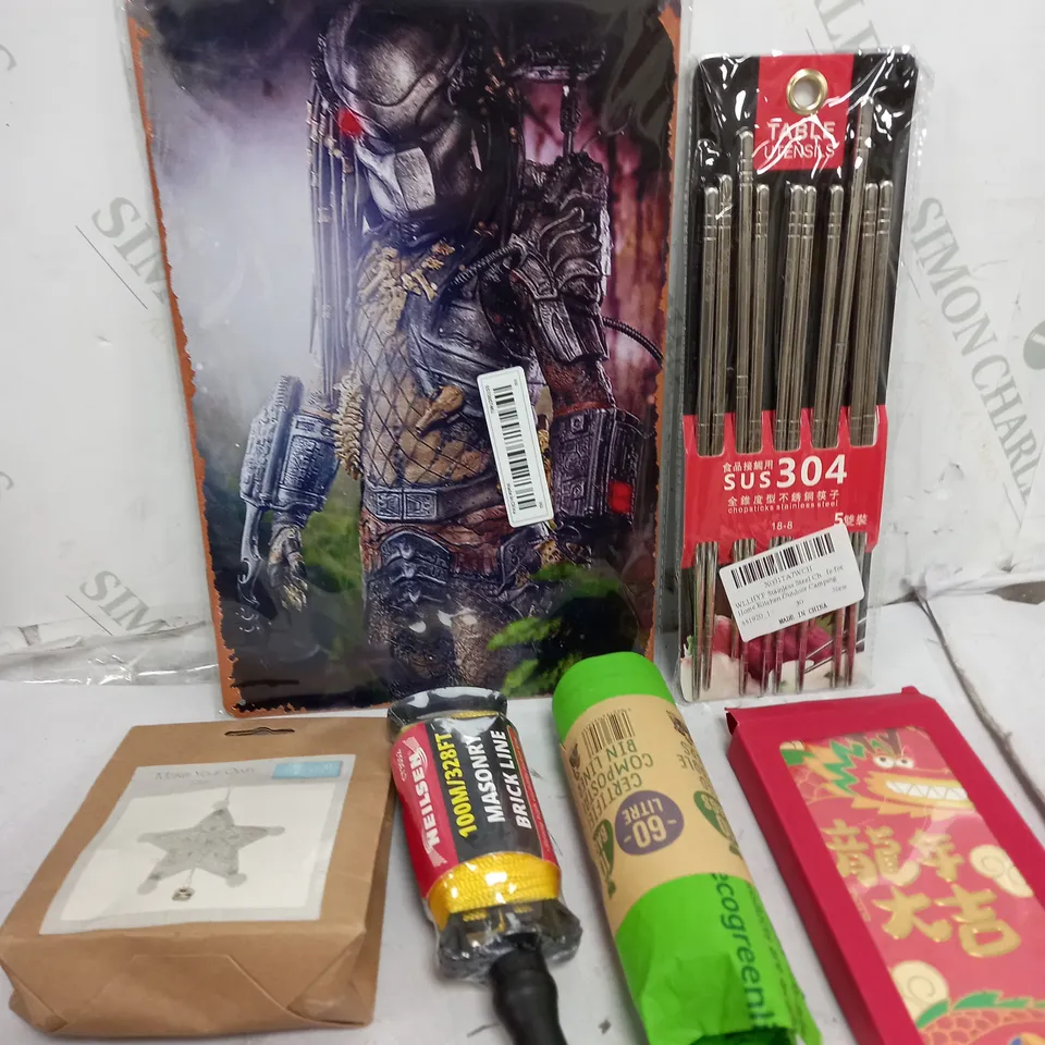 BOX OF APPROXIMATELY 15 ASSORTED ITEMS TO INCLUDE - CHOP STICKS, CHINESE ENVELOPES, BRICK LINE ETC