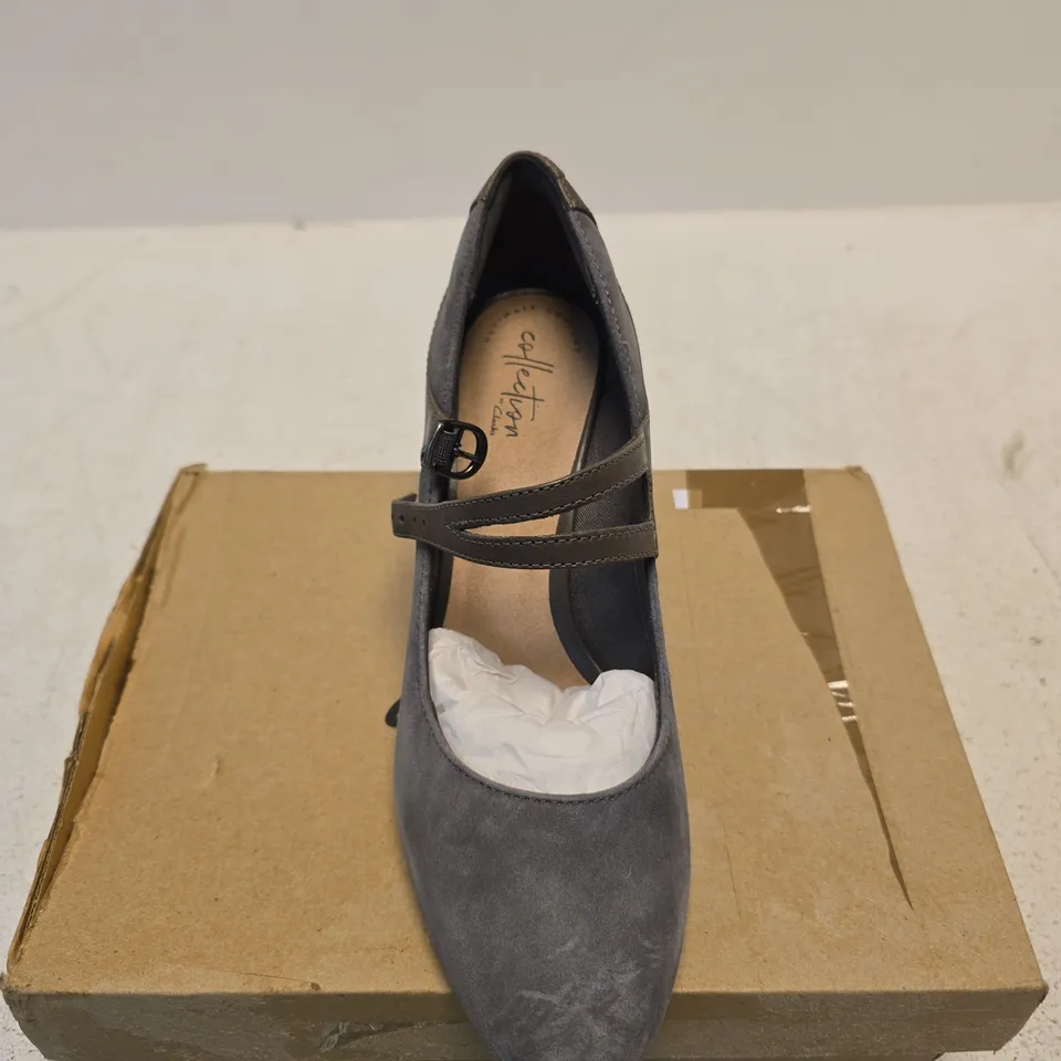 CLARKS DANCER REECE GREY SUEDE MARY JANE HEELS – UK 6