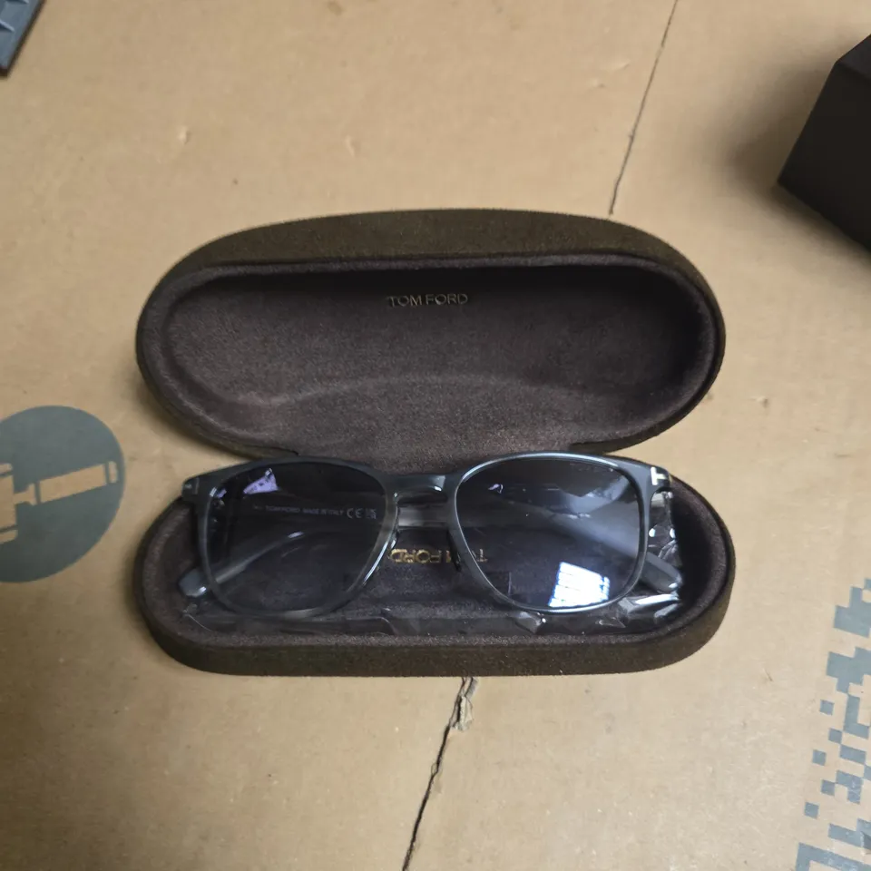 TOM FORD SUNGLASSES - TRANSPARENT GREY FRAME