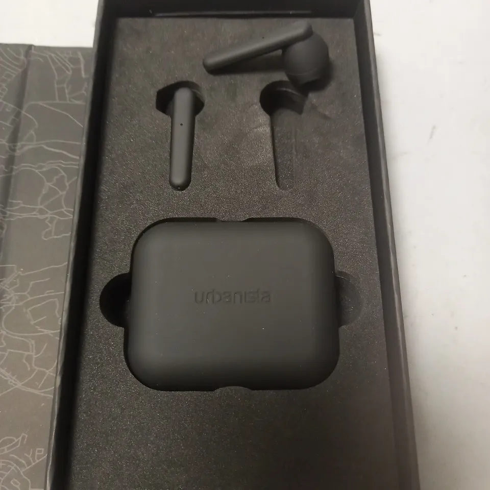 BOXED URBANISTA STOCKHOLM TRUE WIRELESS EARBUDS - BLACK