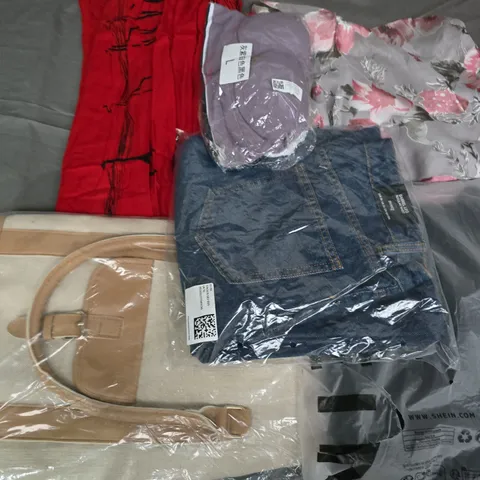 APPROXIMATELY 35 ASSORTED CLOTHING ITEMS IN VARIOUS SIZES, STYLES & COLOURS TO INCLUDE DRESSES, TOPS, JEANS, ETC