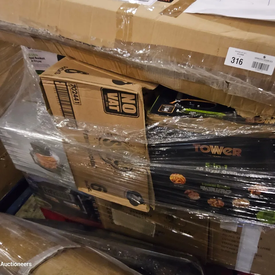 PALLET OF ASSORTED KITCHEN APPLIANCES INCLUDING, AIR FRYERS, 2Kw CURVED GLASS WALL FIRE.