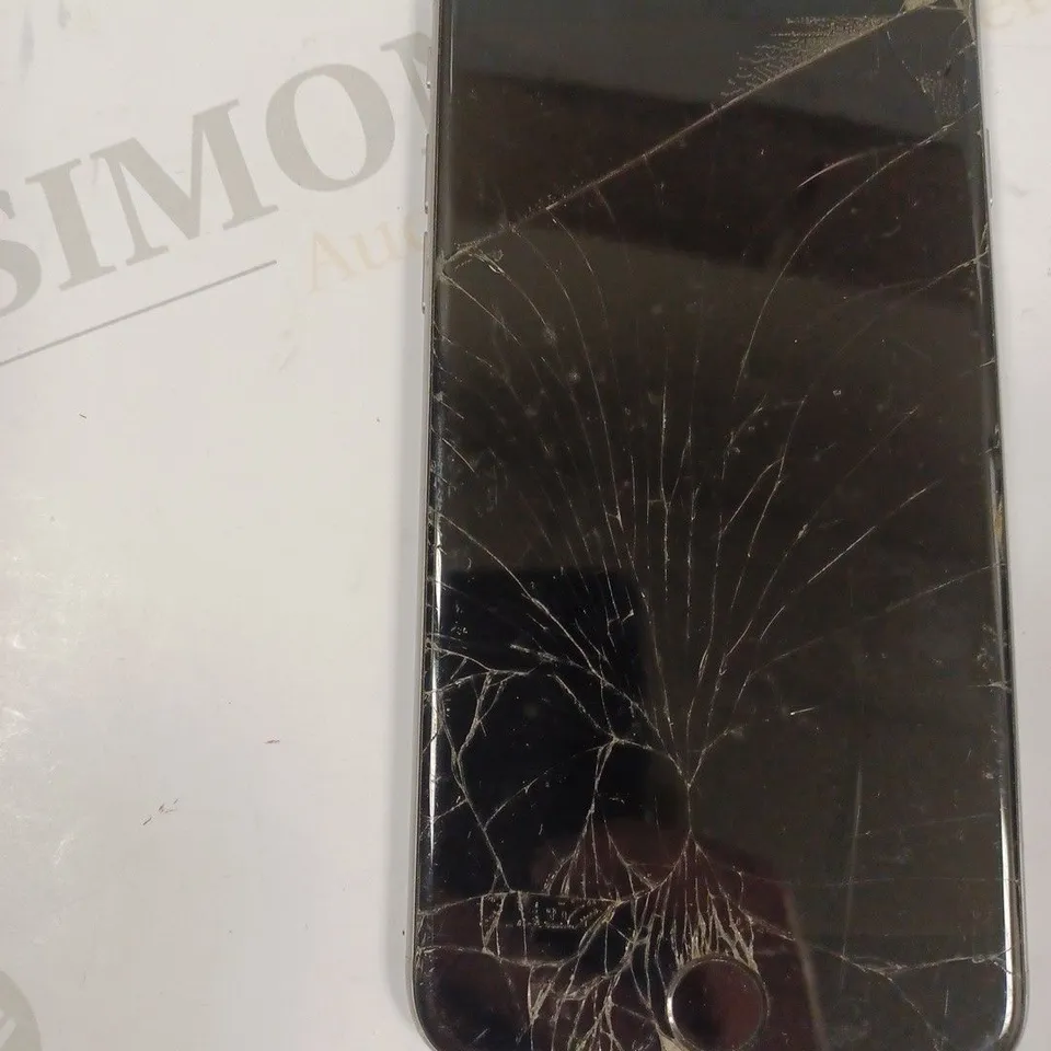 APPLE IPHONE 6 (A1586) SMARTPHONE 