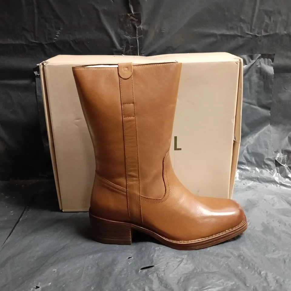 BOXED RAVEL ANCROFT TAN LEATHER BOOTS IN BROWN - UK 7