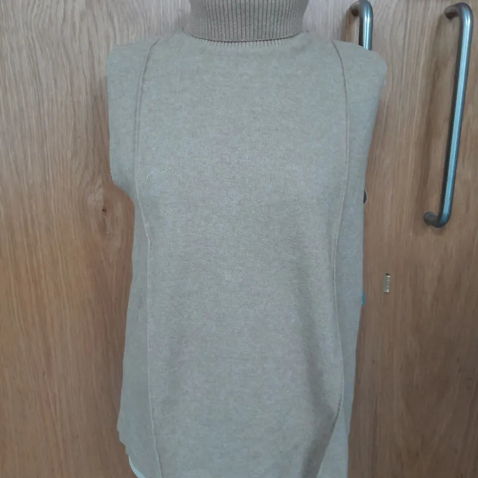 ZARA TURTLENECK SLEEVELESS VEST IN TAN SIZE L