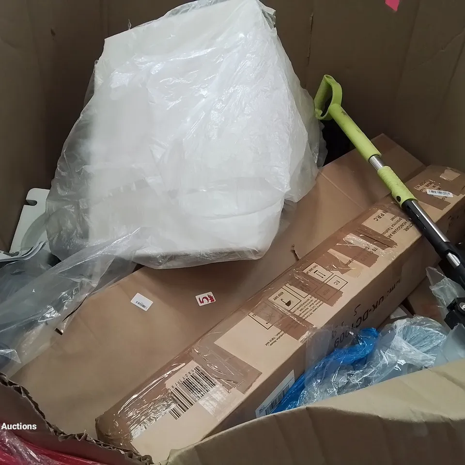 PALLET OF ASSORTED ITEMS INCLUDING AIR COOLER, WET&DRY VACUUM, CHAIR MAT FOR CARPET, WIRELESS TURNTABLE CONVERTER
