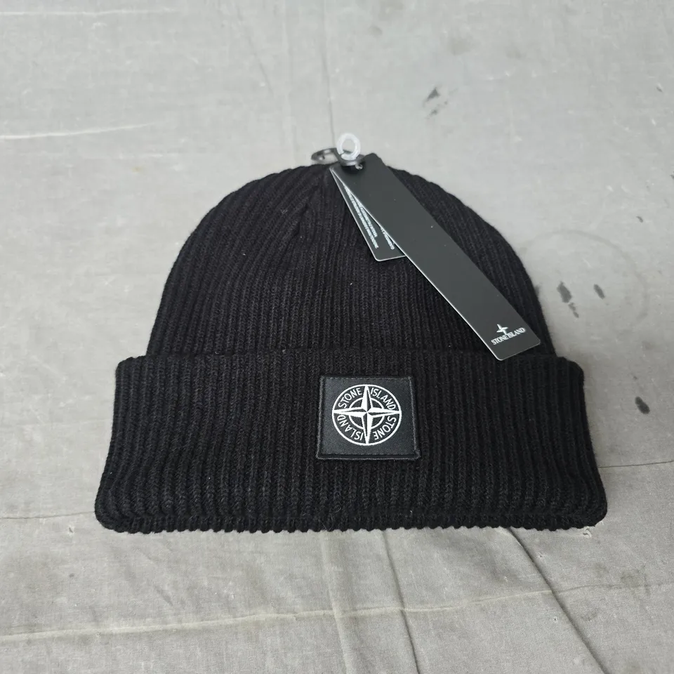 STONE ISLAND BEANIE HAT