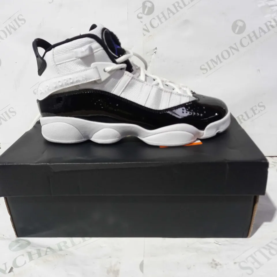 BOXED PAIR OF JORDAN 6 RINGS SHOES IN WHITE/BLACK UK SIZE 5.5