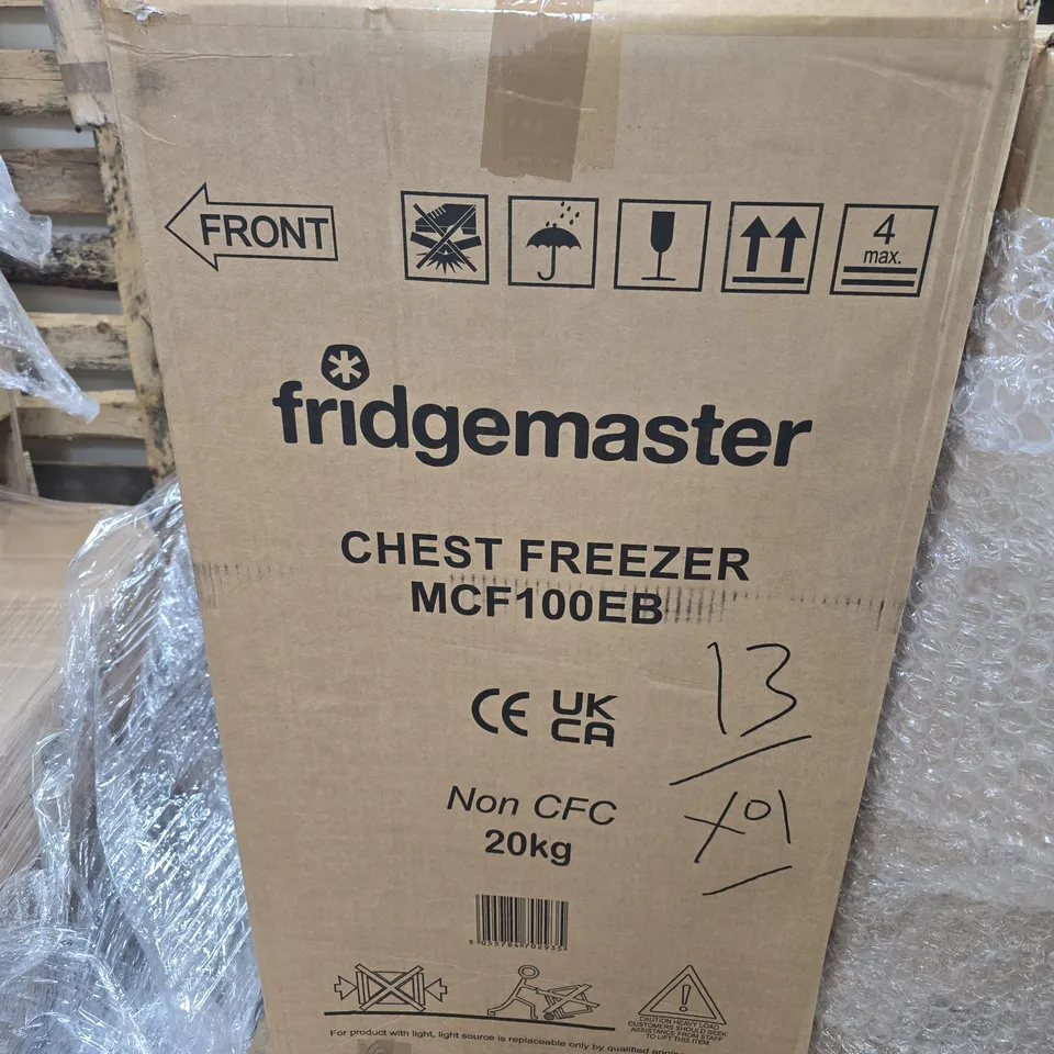 BOXED FRIDGEMASTER MCF100EB CHEST FREEZER