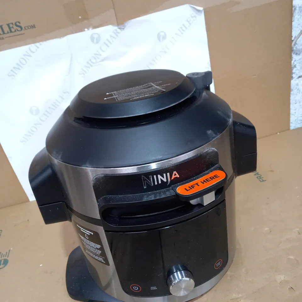 NINJA FOODI SMARTLID 7.5L MULTI COOKER & AIR FRYER