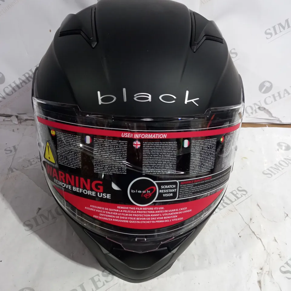 BLACK MOTORCYCLE HELMET IN BLACK SIZE XS 53-54CM 