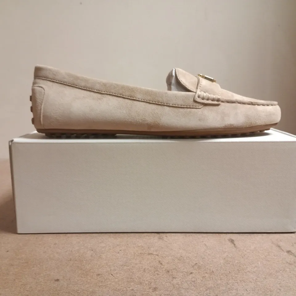 BOXED PAIR OF RALPH LAUREN LOAFERS LIGHT TAUPE SIZE UK 6