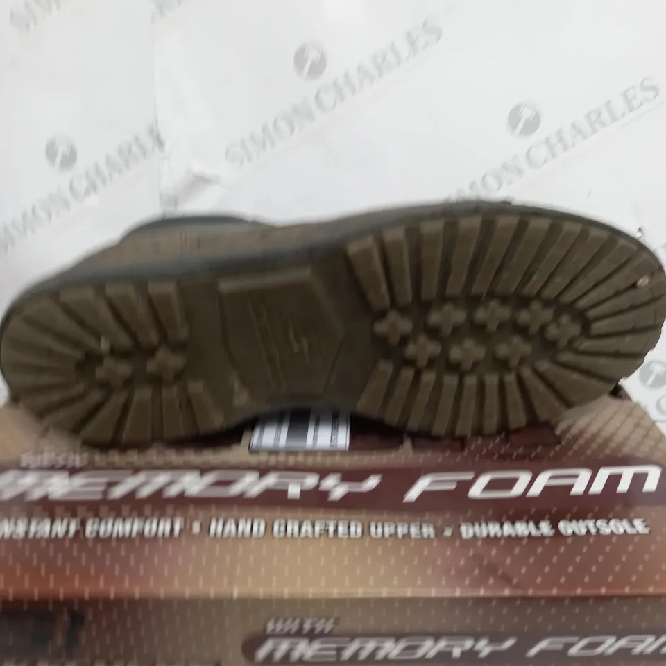 SKECHERS USA LEATHER BOOTS BLACKS SIZE 10