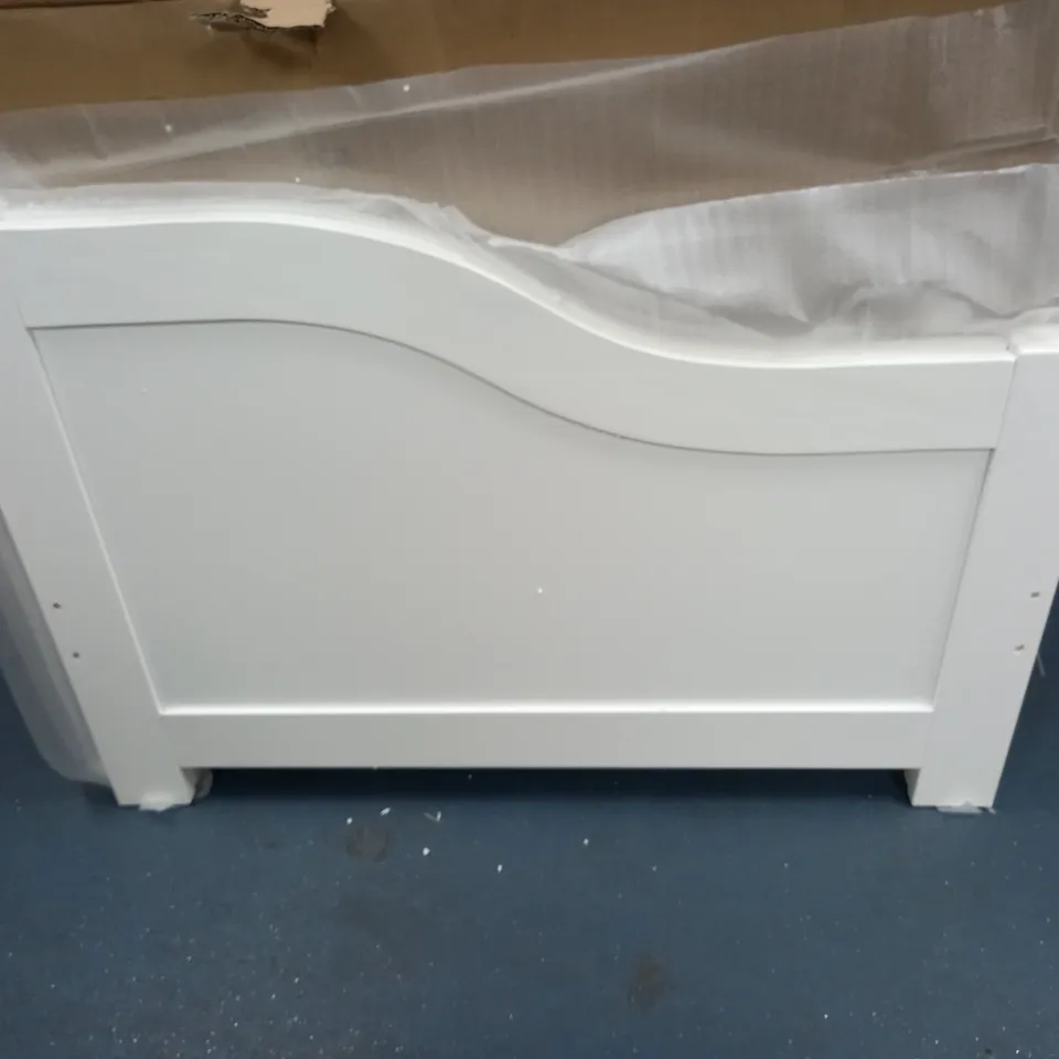 HOVE DAY BED WHITE HEADBOARD / COLLECTION ONLY