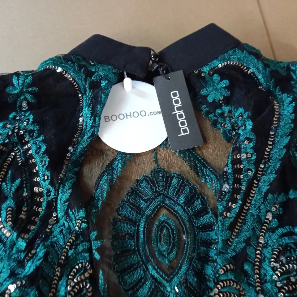 BOOHOO SEQUIN DAMASK CUPPED MINI DRESS IN GREEN - 14