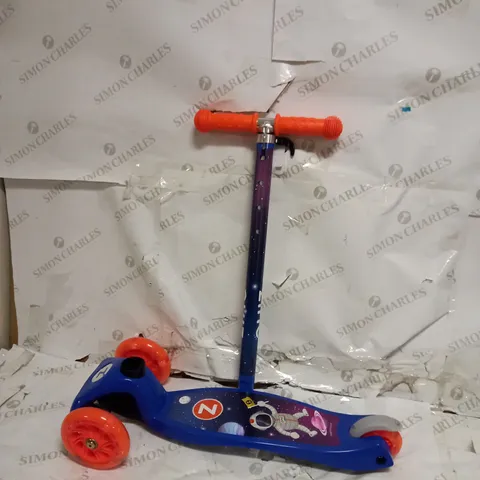 ZINC THREE WHEELED LIGHT UP EXPLORE SCOOTER
