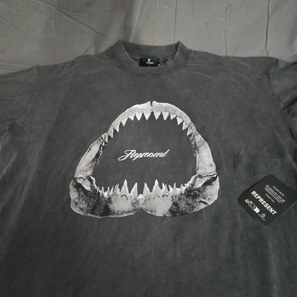 REPRESENT SHARK JAWS GRAPHIC T-SHIRT SIZE L