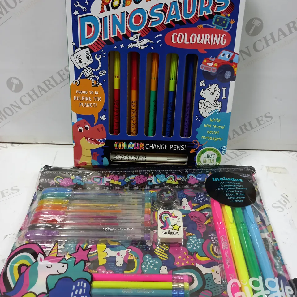 2 ASSORTED CRAFT PRODUCTS TO INCLUDE; ROBOTS, RACERS, DINOSAURS COLOURING AND GIGGLE BY SMIGGLE CRAFT SET