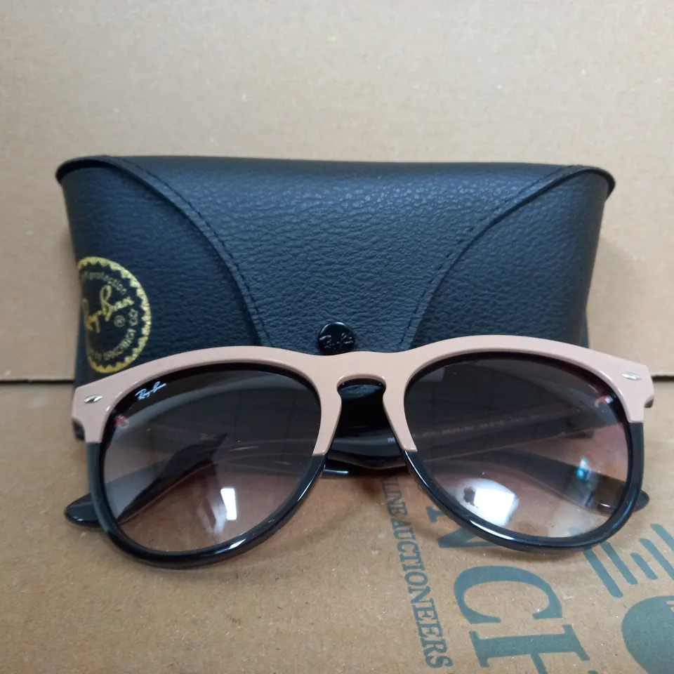 RAY - BAN IRIS SUNGLASSES