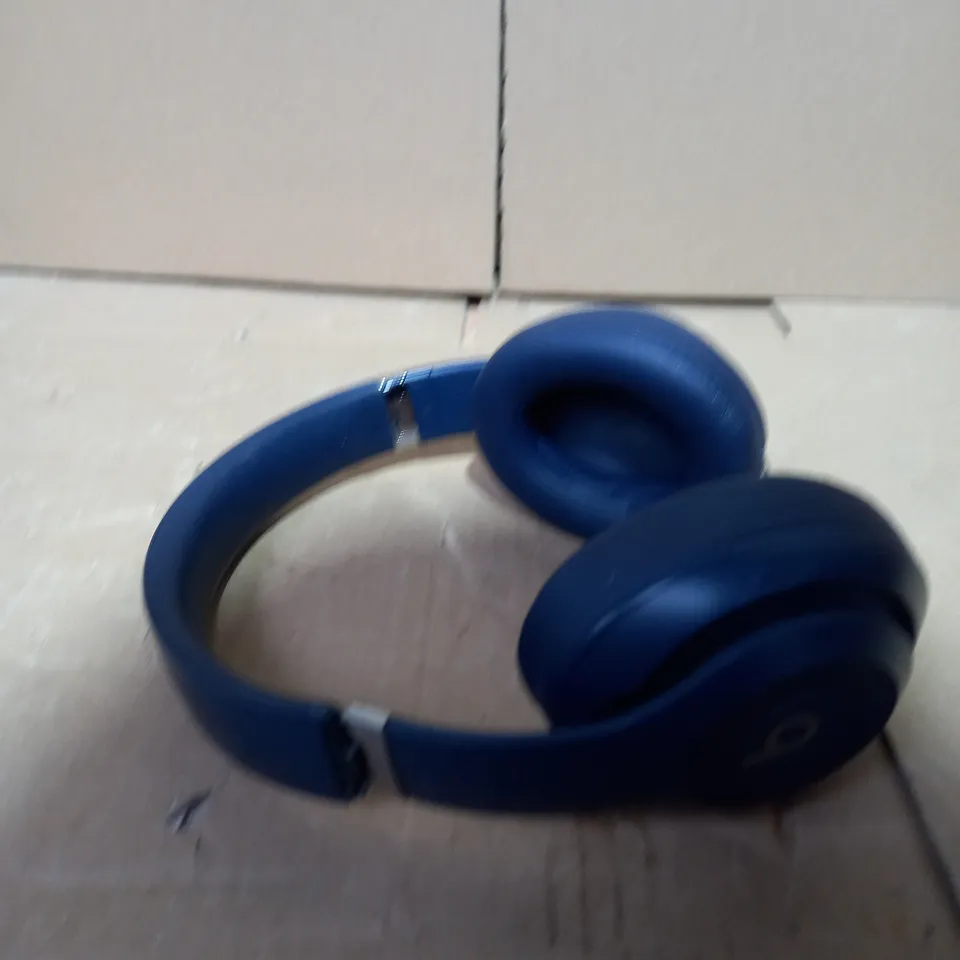 BEATS STUDIO 3 WIRELESS HEADPHONES