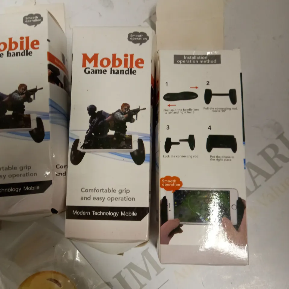 LOT OF APPROX 10 TO INCLUDE POP SOCKETS AND MOBILE GAME HANDLES