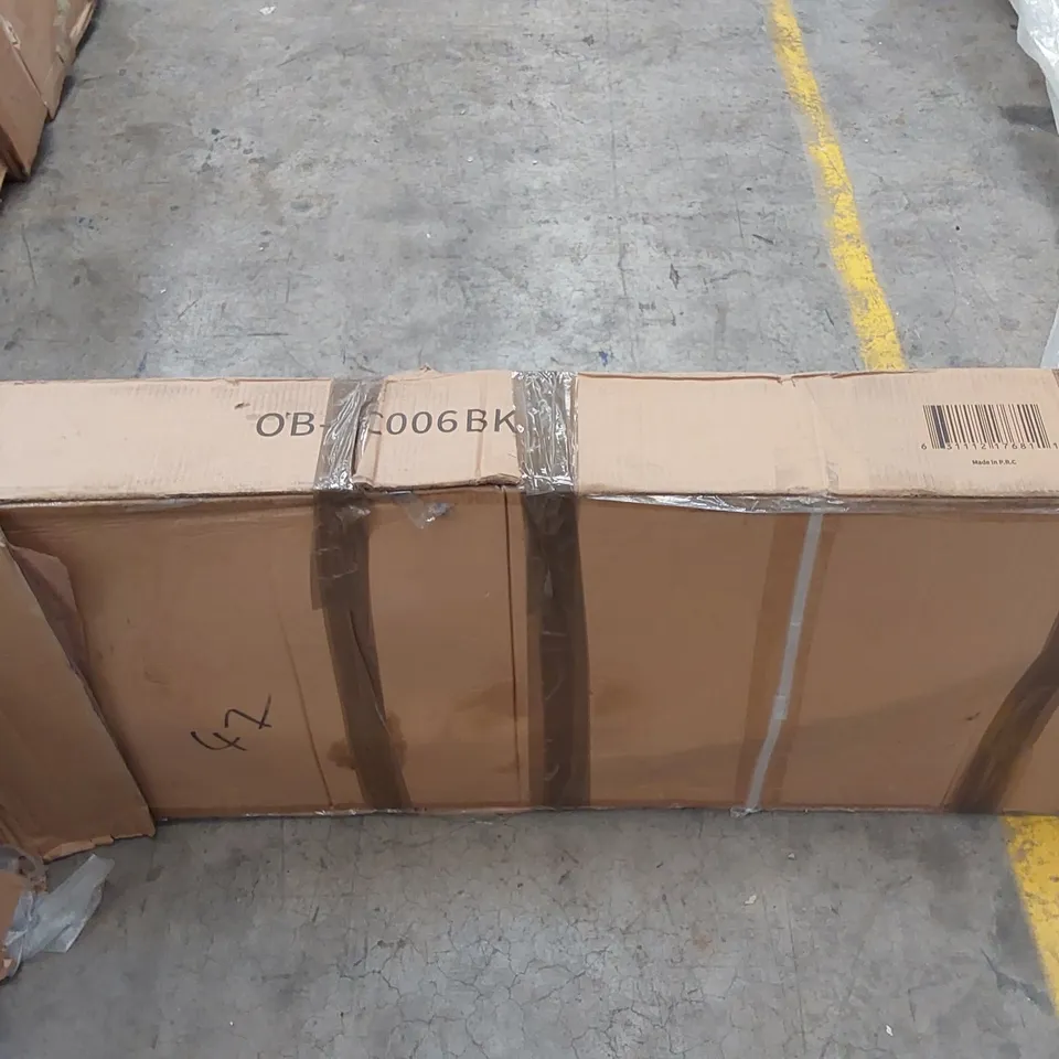 BOXED SET OF 2 SUNLOUNGERS IN BLACK (1 BOX)