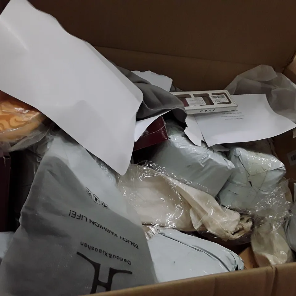 PALLET OF 6 BOXES CONTAINING ASSORTED PRODUCTS INCLUDING GIN MAKERS KIT, FINGER TRAINER, GEL INK PENS, CHRISTMAS GIFT BOX, WATCH PROTECTOR, WOMENS SCARF 