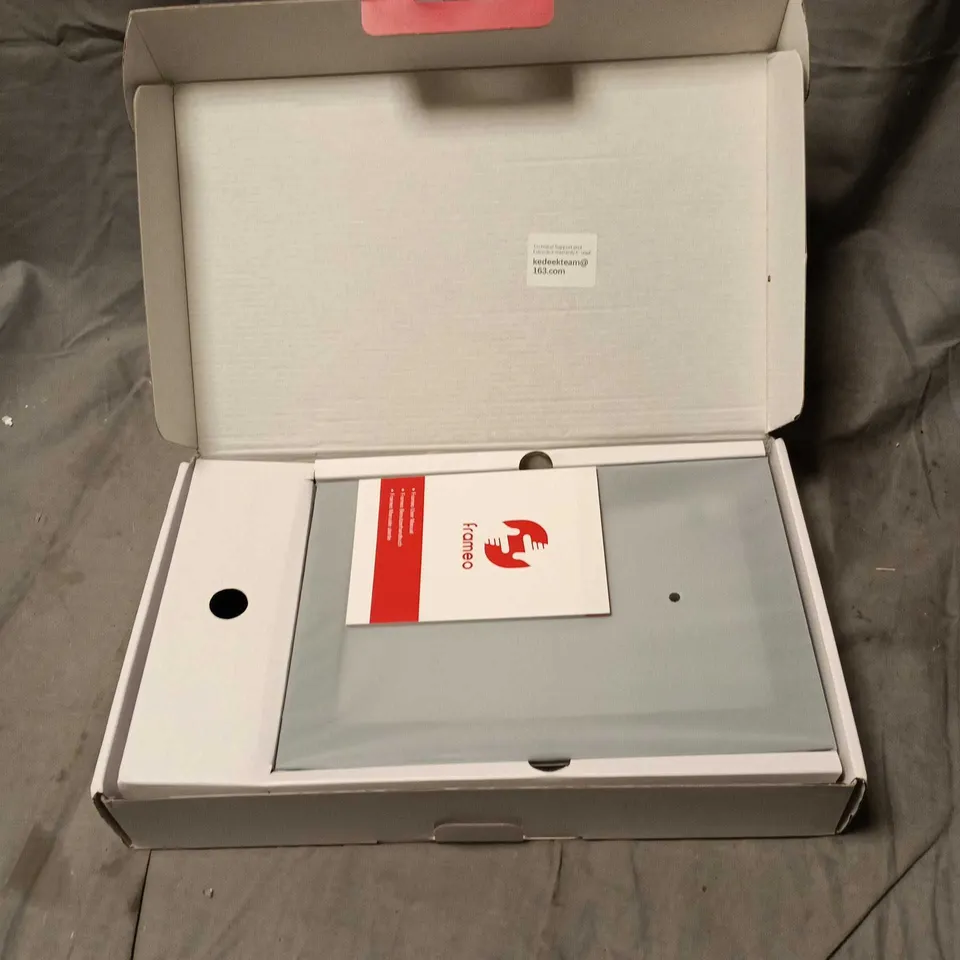 FRAMEO 10.1 INCH WIFI CLOUD FRAME, BOXED