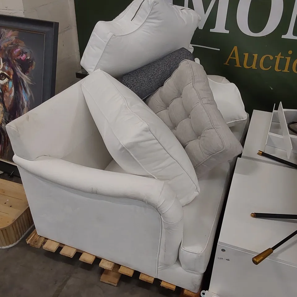 PALLET OF SOFA PARTS/CUSHIONS