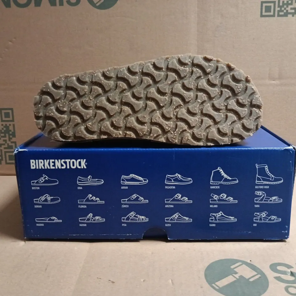 BOXED PAIR OF BIRKENSTOCK UTTI LACE SHOES IN GRAY TAUPE SIZE UK 4.5