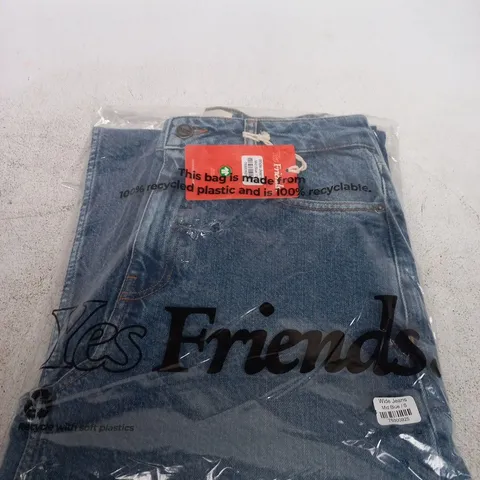 WIDE JEANS – MID BLUE, SIZE S (UK)