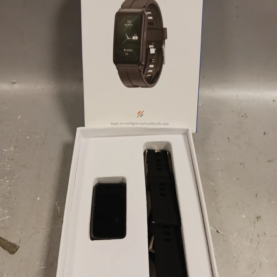 BOXED HEALTH SMART BRACELET FITNESS TRACKING WATCH 