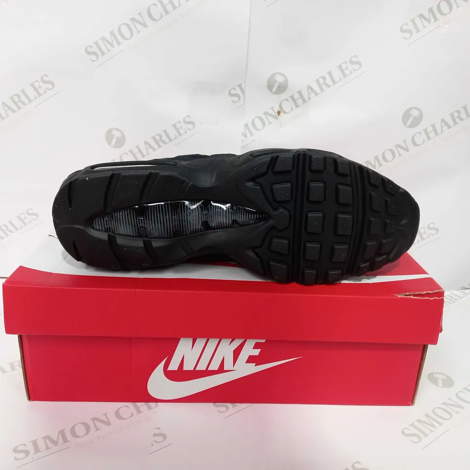 NIKE AIR MAX 95'S ESSENTIAL IN BLACK -  UK 11