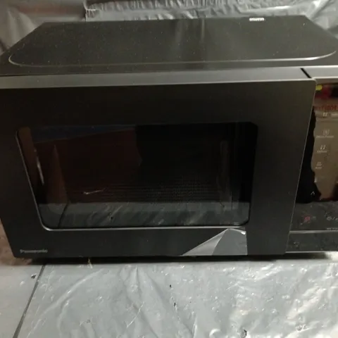 PANASONIC MICROWAVE OVEN – BLACK WORKTOP MODEL 