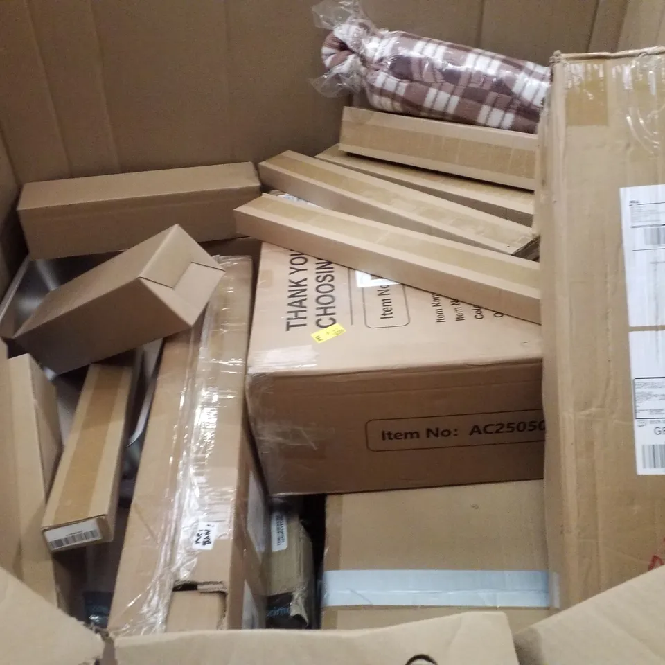 PALLET CONTAINING ASSORTED PRODUCTS INCLUDING PIZZA PEEL, MINI CLOTHING RACK, ROLLER BLIND, FOLDABLE PLAY MAT & SMALL FOLDING CAMPING LIGHTWEIGHT TABLE