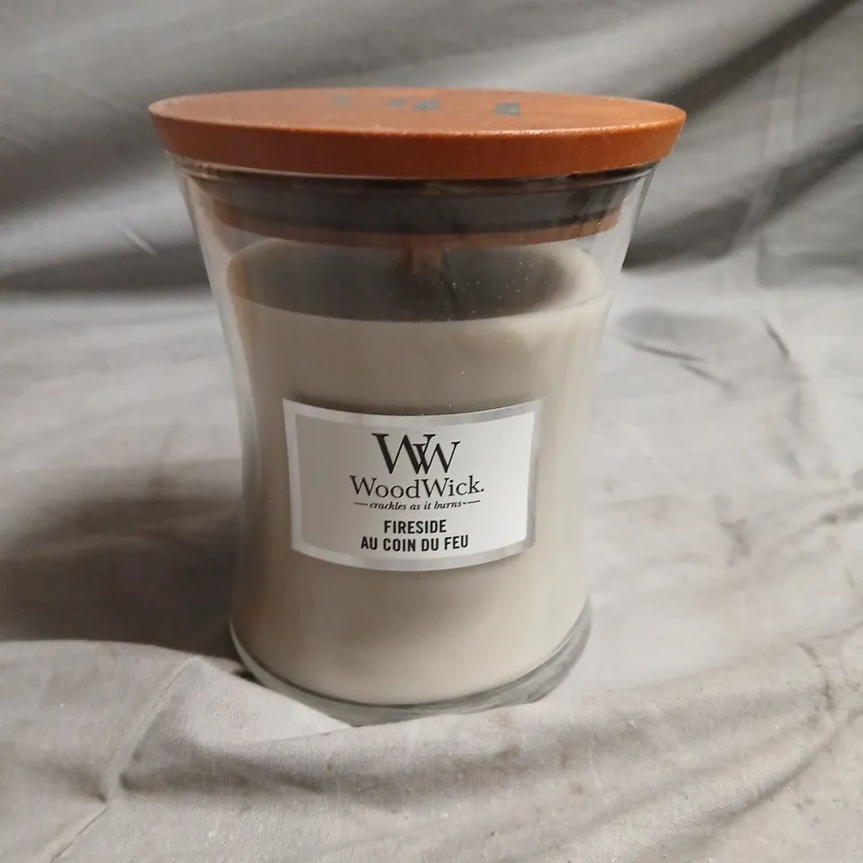 WOODWICK FIRESIDE SCENTED CANDLE IN GLASS JAR WITH WOODEN LID