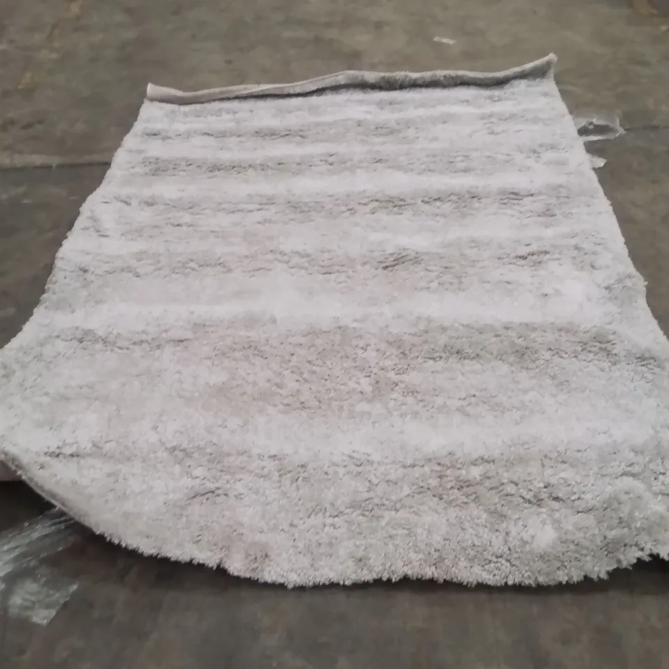 QUALITY DESIGNER AREA RUG - APPROXIMATELY 230X160CM