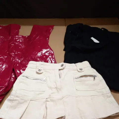 BOX OF APPROX 10 CLOTHING ITEMS TO INCLUDE BOOHOO BY KOURTNEY KARDASHIAN SIZE 10 RED TROUSERS, SHEIN SIZE S WHITE SKIRT, BOOHOO BLACK DRESS SIZE 10