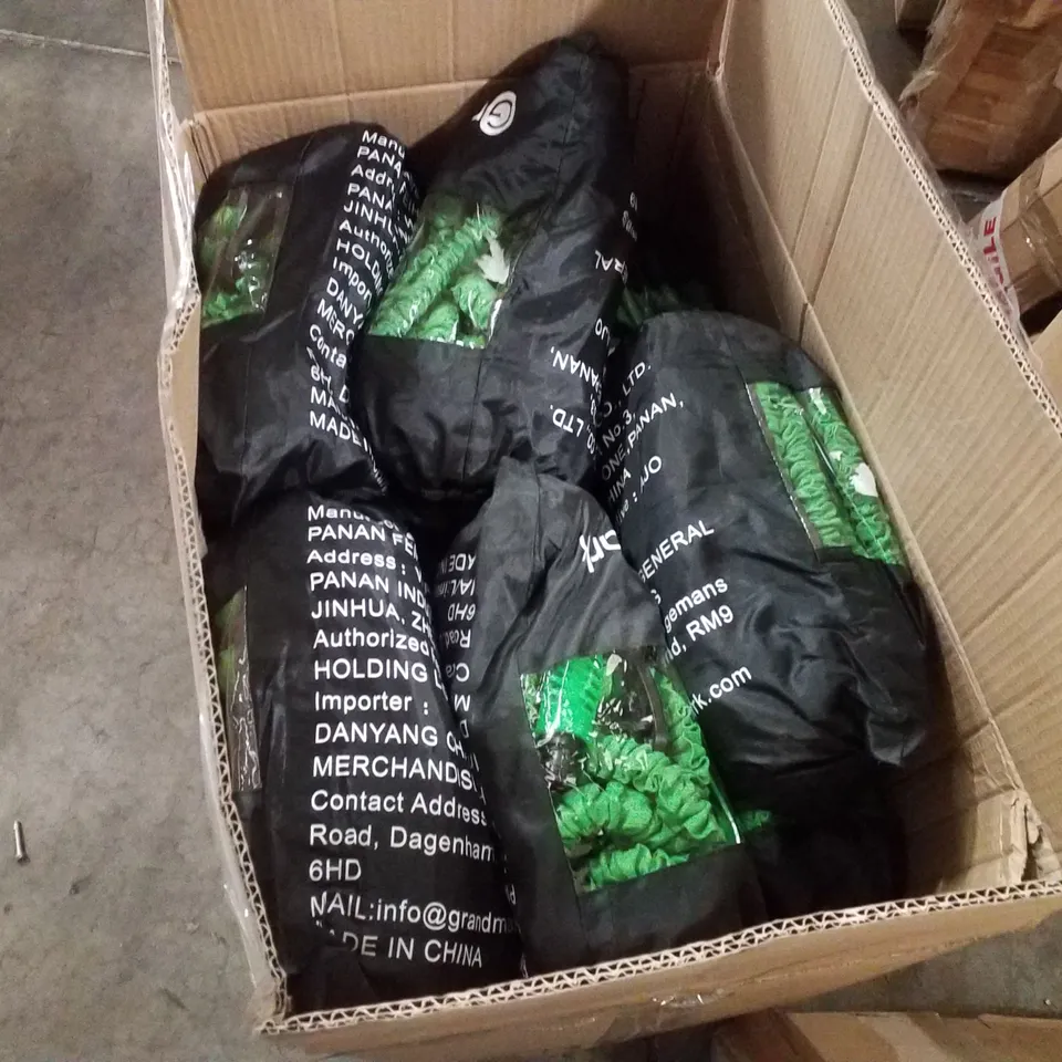 BOX CONTAINING APPROXIMATELY 14 GRANDMA SHARK GARDEN HOSE 30M, 100 FT HOSE PIPES WITH 7 MODES WATER SPRAY GUN - GREEN