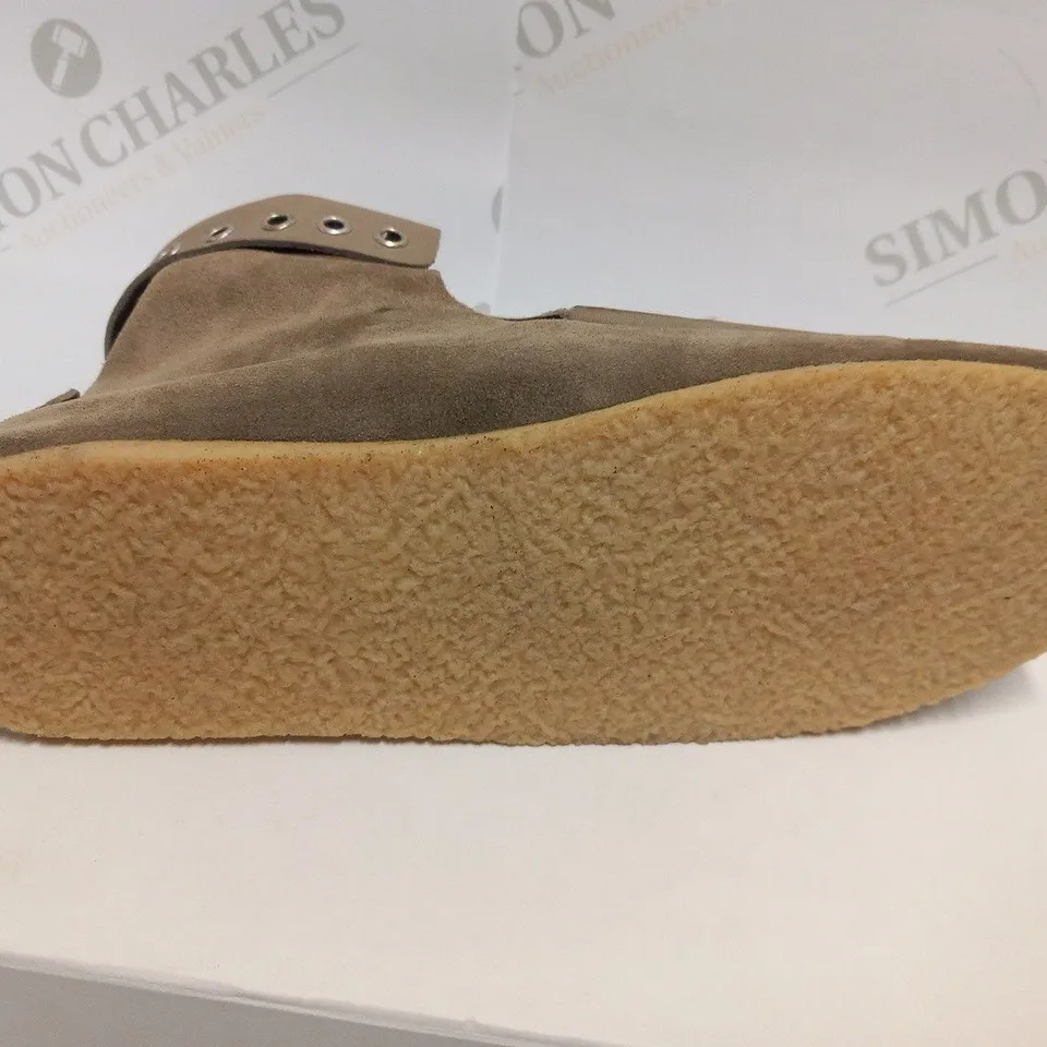 BOXED PAIR OF ISABEL MARANT MORLEY STUDDED SHOES TAUPE SIZE 40