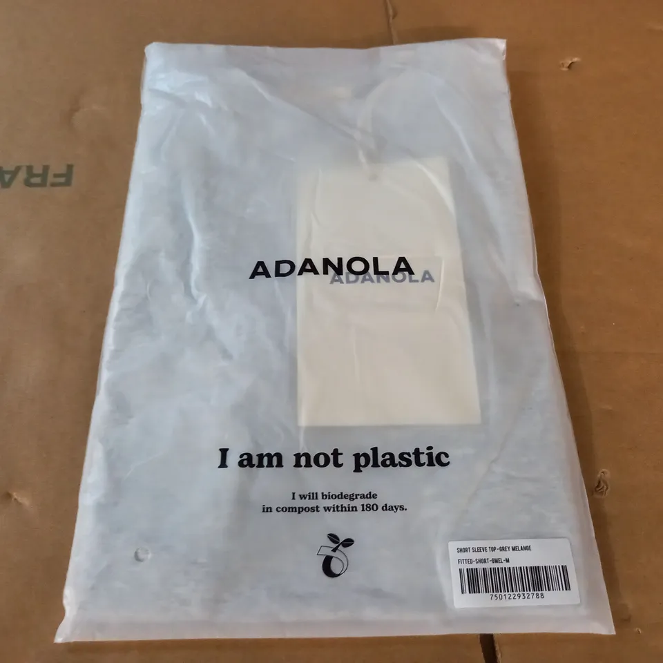BAGGED ADANOLA SHORT SLEEVE TOP IN GREY - M