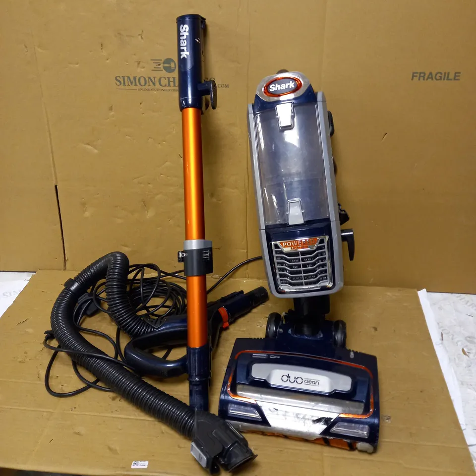 SHARK DUO CLEAN VACUUM CLEANER