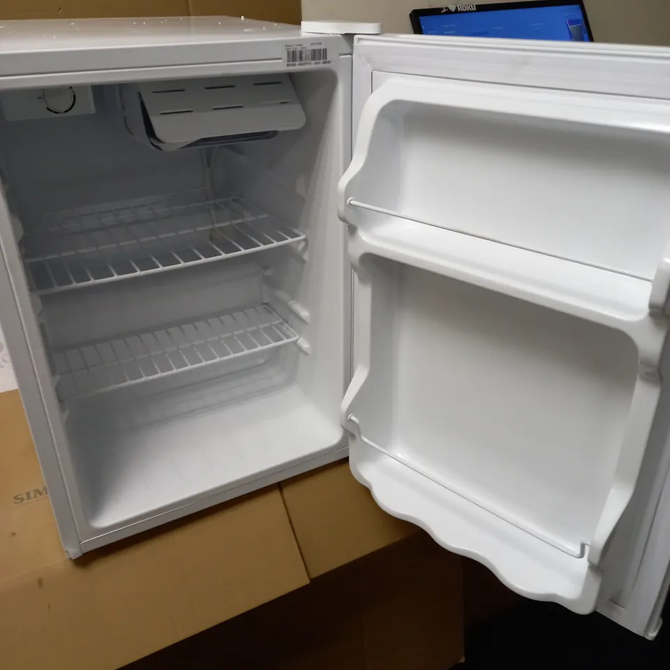 RUSSELL HOBBS RHTTF67W REVERSIBLE DOORS TABLE TOP MINI FRIDGE (COLLECTION ONLY)