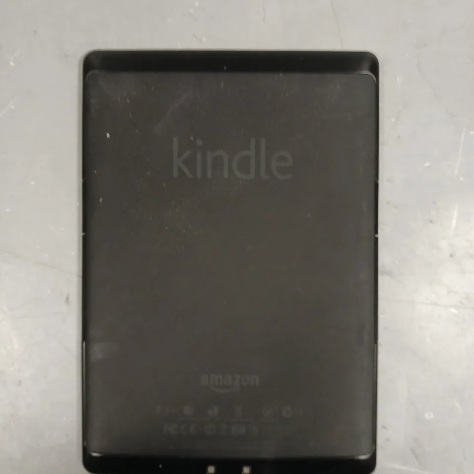 AMAZON KINDLE D01100 E-READER 