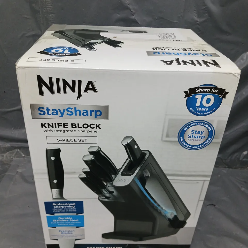 BOXED AND SEALED NINJA STAYSHARP KNIFE BLOCK WITH SHARPENER - COLLECTION ONLY