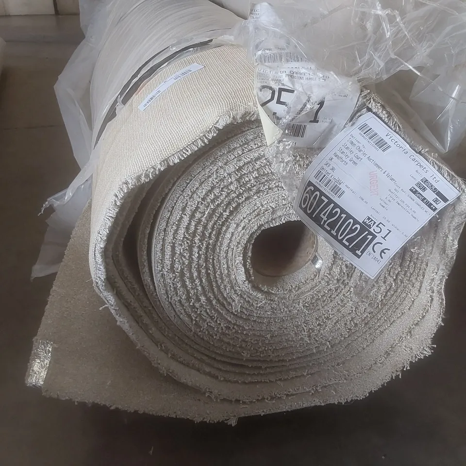 ROLL OF QUALITY FIRST IMPRESSIONS HUMBLE CARPET // SIZE: APPROX 5 X 15.6m